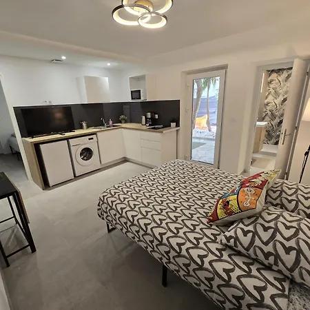 Gregbnb - T2 37m2 - Terrasse - Clim - Ouest - 3 Apartment Toulon